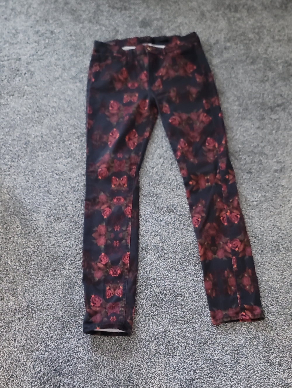 Black Skinny Jeans with Red Rose Print